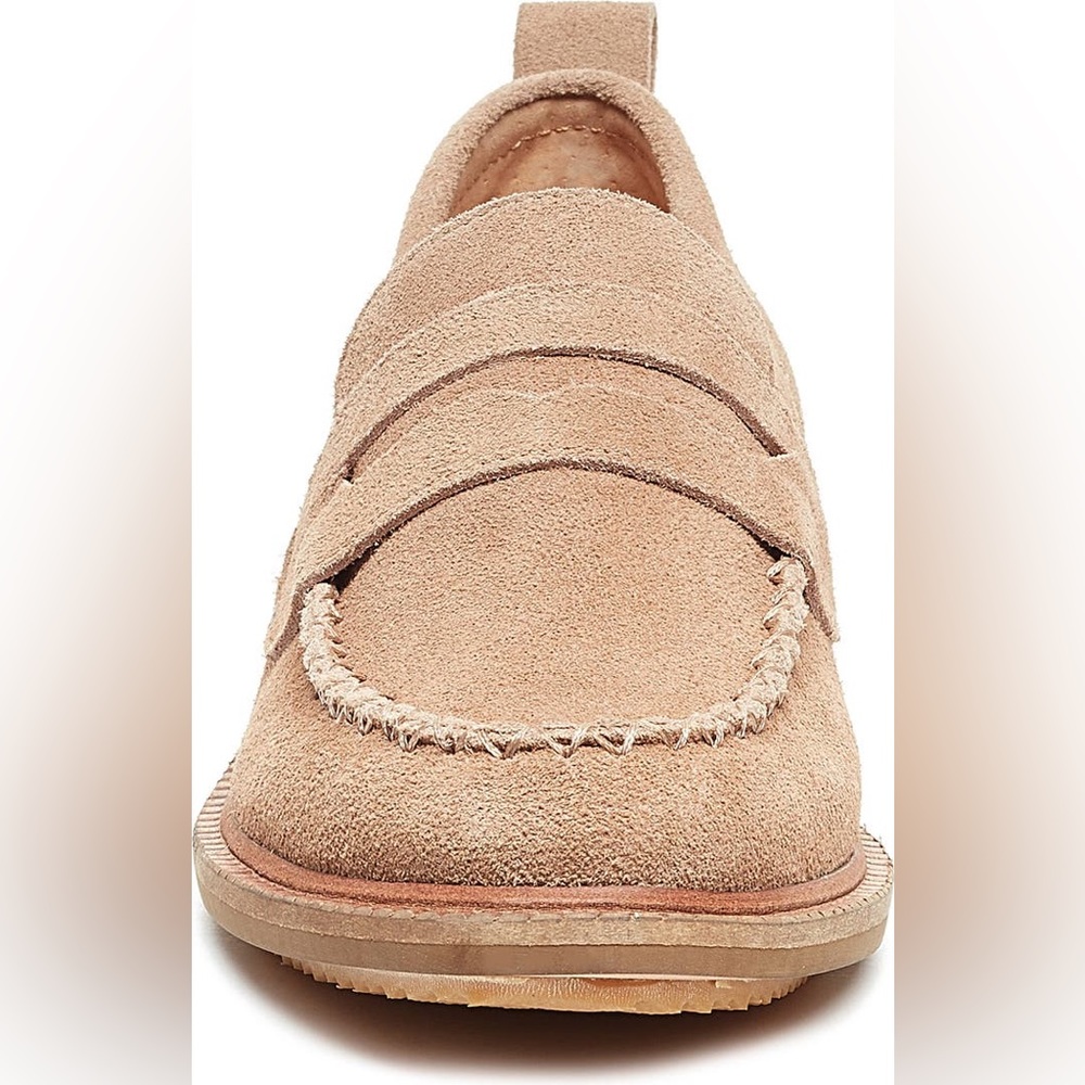 Lens Penny Loafer (Women)
Kelsi Dagger Brooklyn